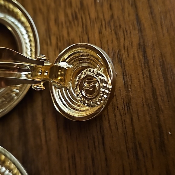 💕ST. JOHN💕 Circular Drop Clip On Earrings ~ Green Enamel Gold Jewels NWOT - Picture 8 of 9